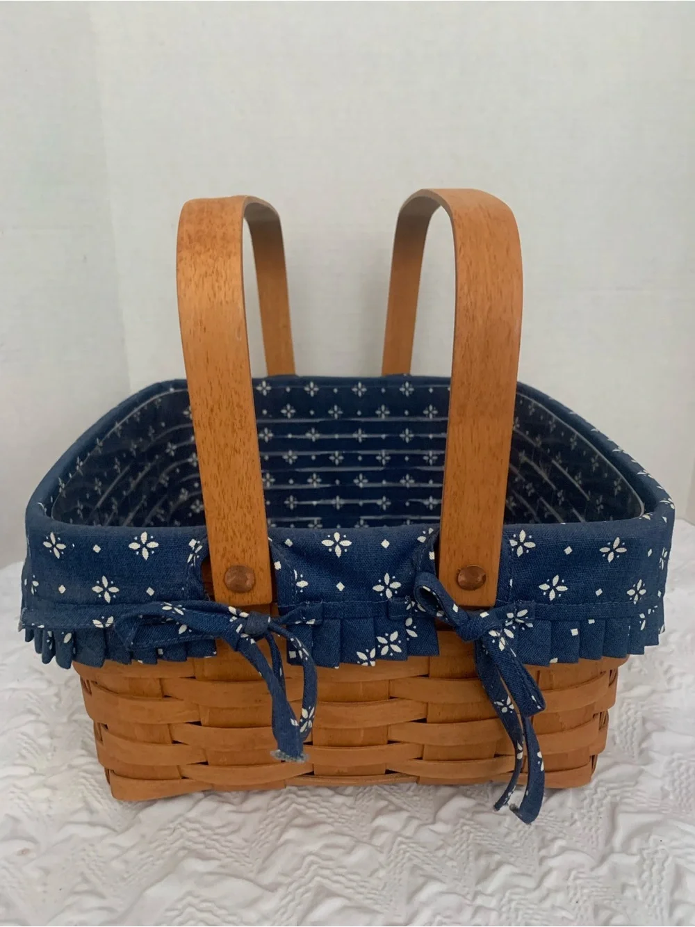 1994 Longaberger Handwoven Medium Rect Basket w/ Blue Liner Handle 10x10x11